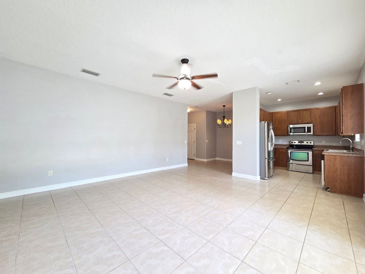 337 Coral Beach Cir - Photo 6 of 19