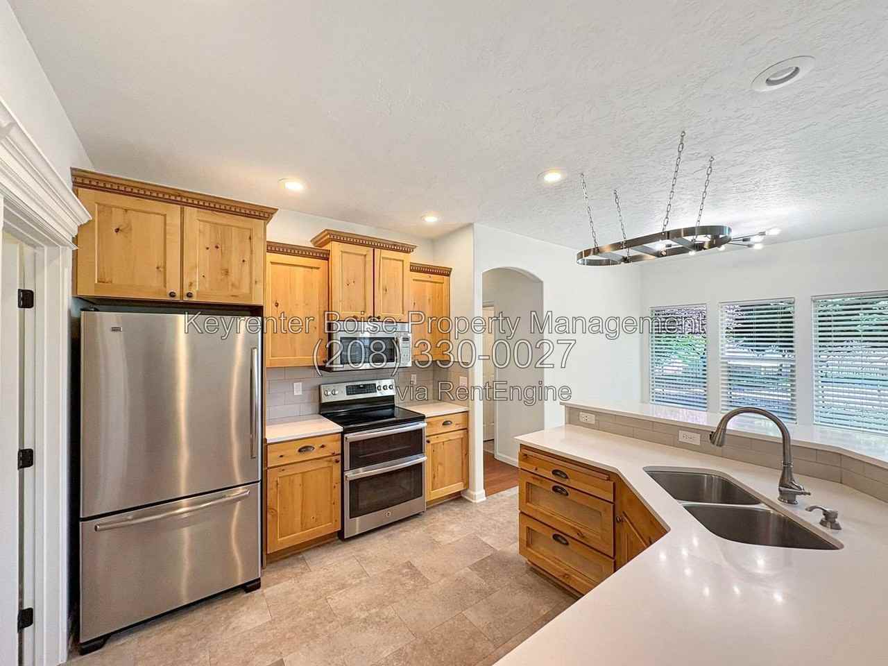 650 E Whitney Ct - Photo 6 of 28