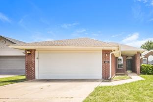 329 Ridge Bluff Dr - Photo 1 of 1