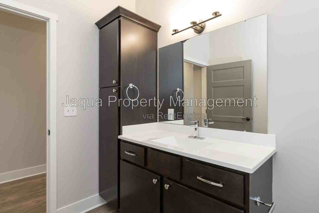 335 Center St #204 - Photo 5 of 20