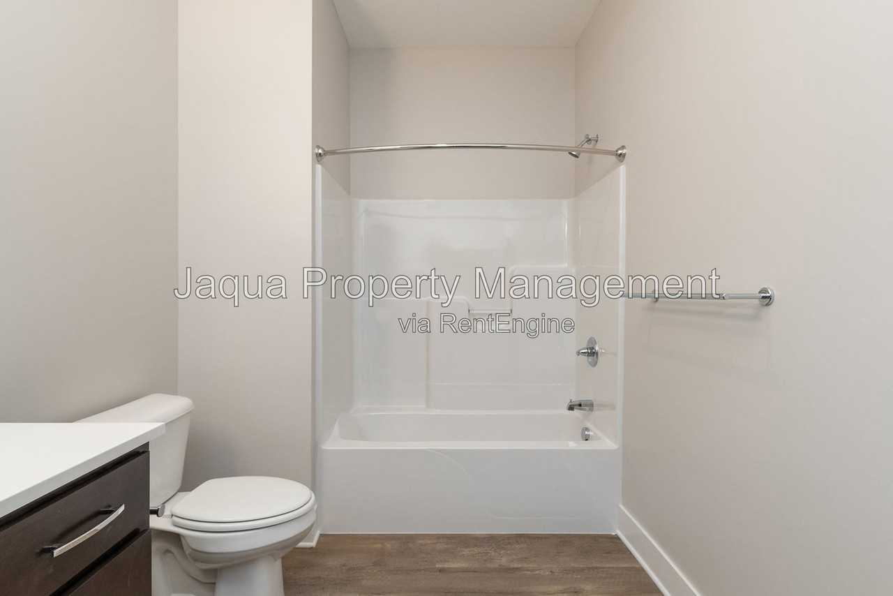 335 Center St #204 - Photo 6 of 20
