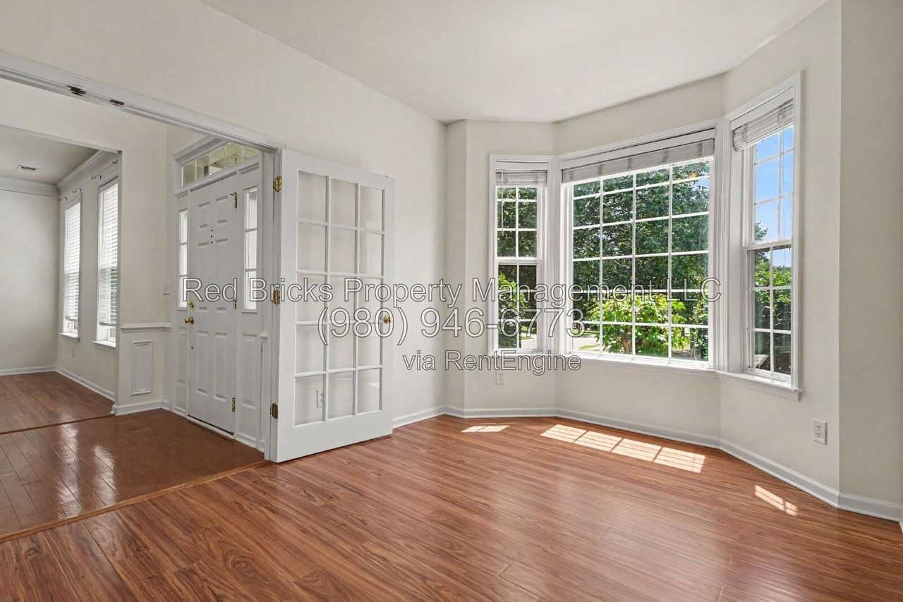 7864 Whisperingwood Dr - Photo 7 of 44