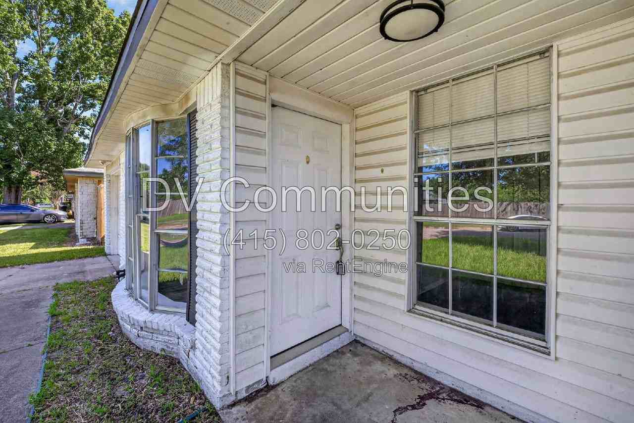 15331 Campden Hill Rd - Photo 5 of 39