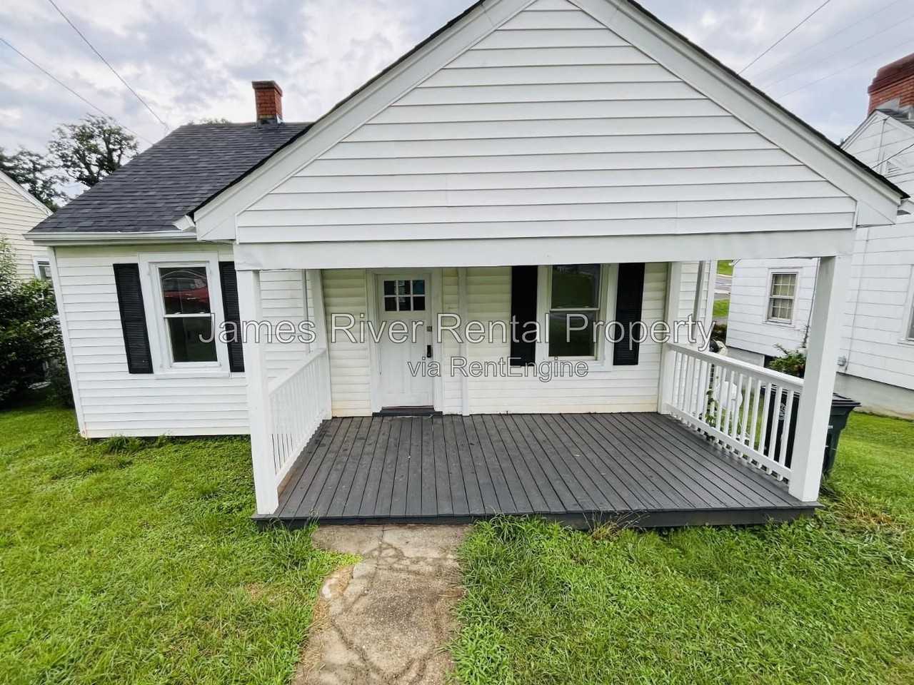 2020 Rose Ln - Photo 2 of 21