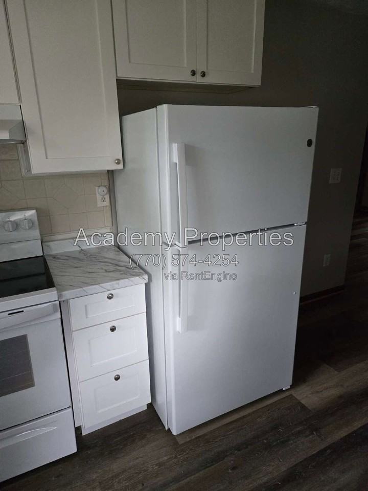 104 Richard Way - Photo 5 of 12