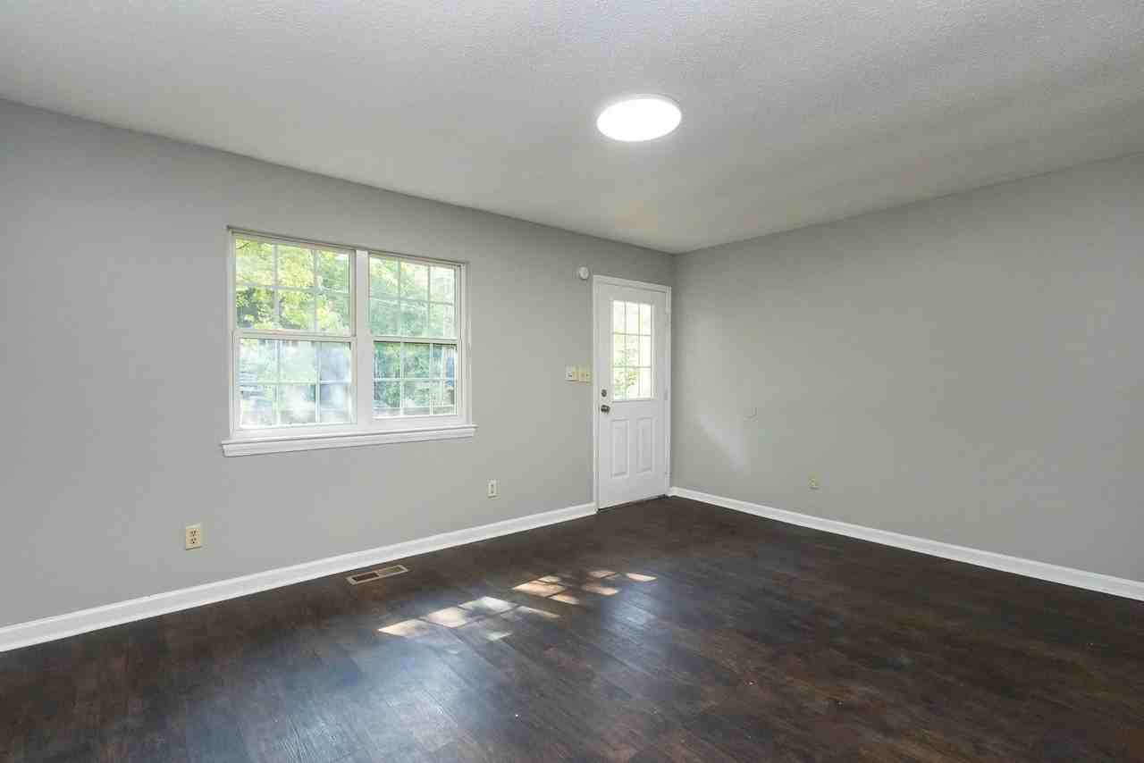 4007 15th Ave - Photo 5 of 19