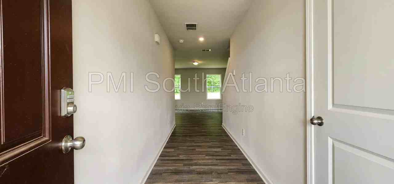 116 Dogwood Ln - Photo 3 of 27