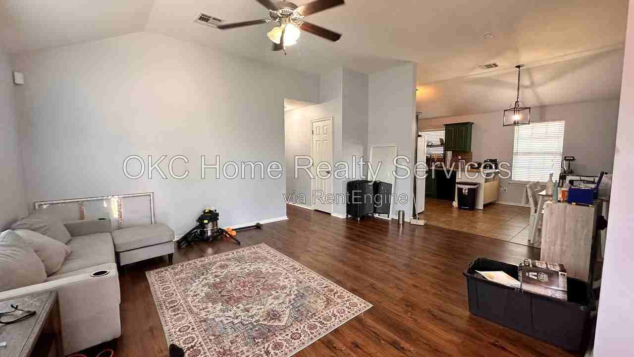 3609 Green Apple Pl - Photo 3 of 20