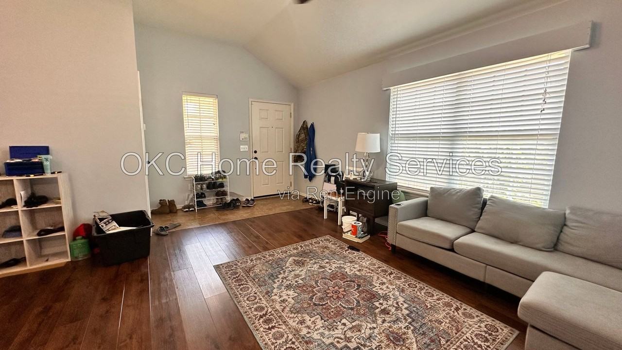 3609 Green Apple Pl - Photo 4 of 20