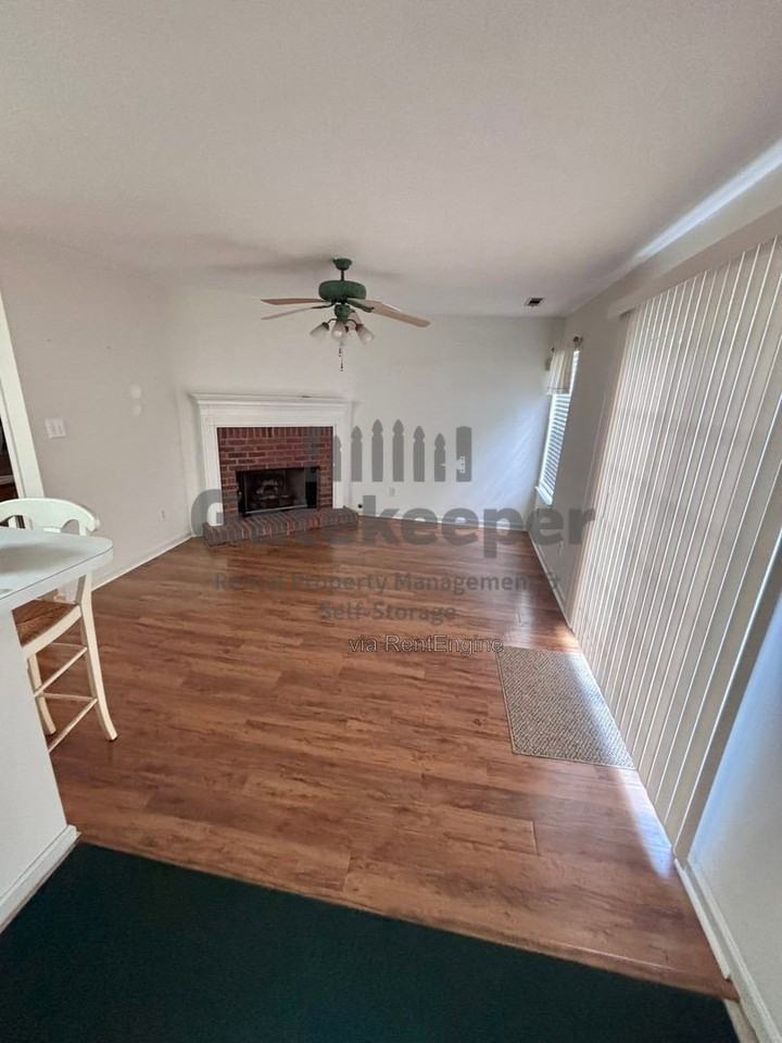 644 N Fairfield Dr - Photo 2 of 21
