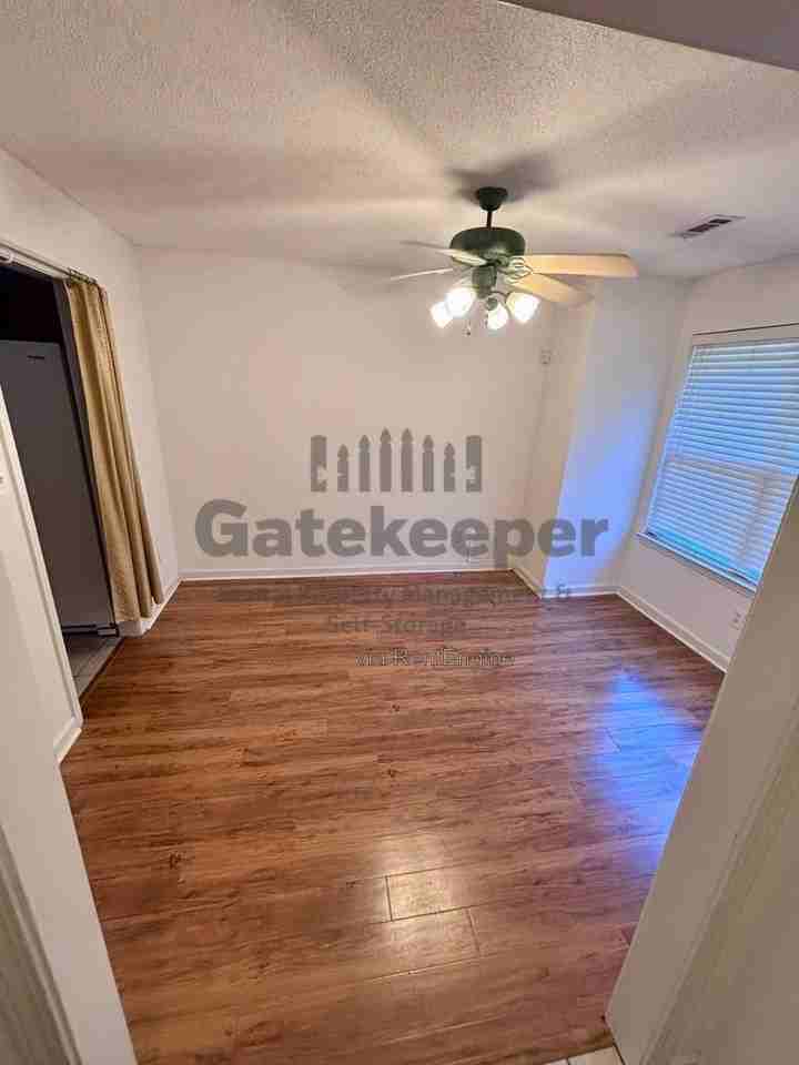644 N Fairfield Dr - Photo 7 of 21