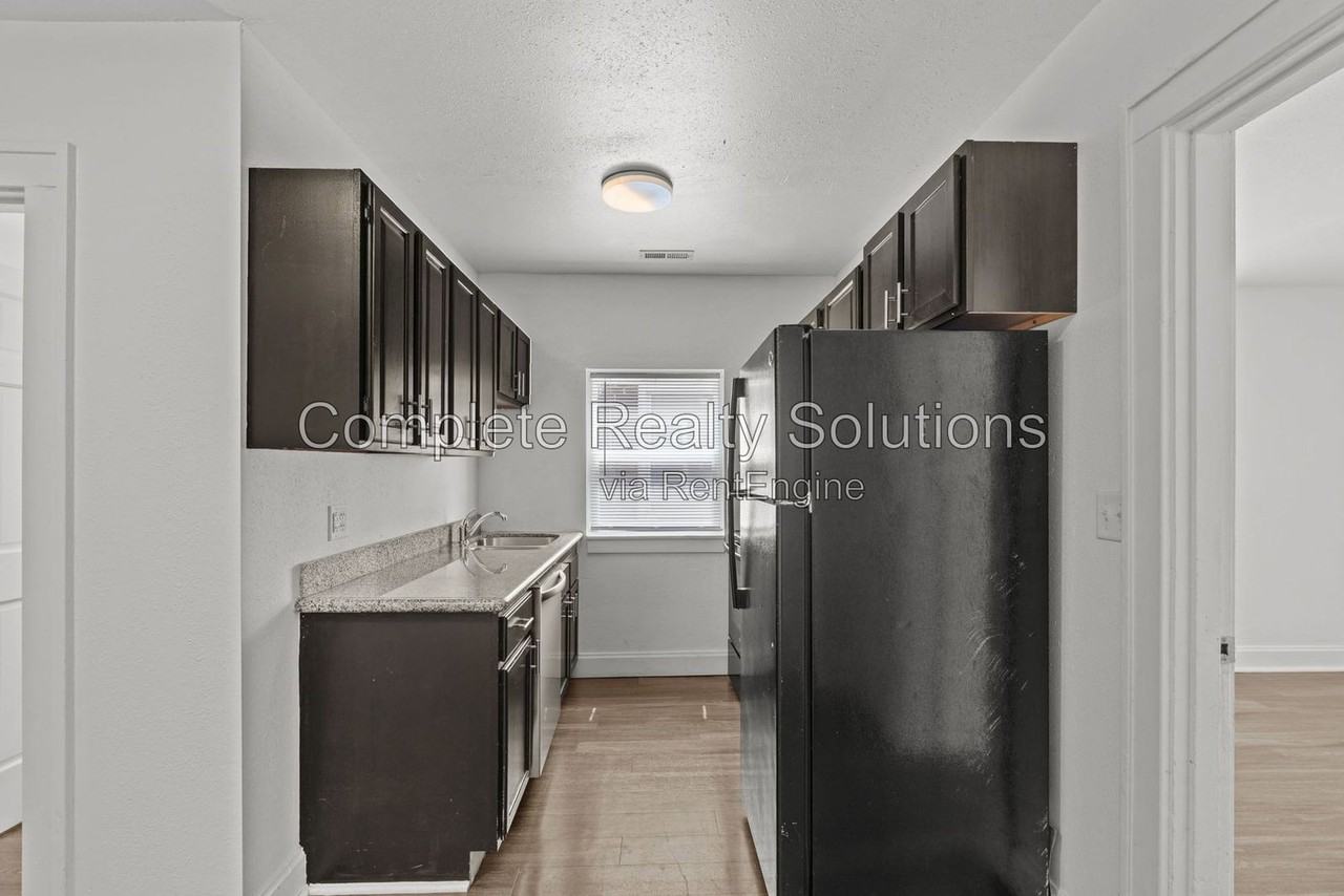 119 Eichelberger St #2E - Photo 3 of 27