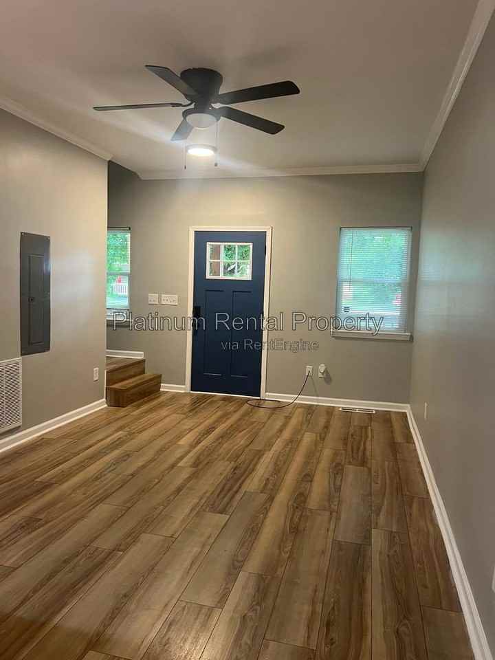 223 Fletcher St Sw - Photo 3 of 18