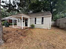 featured image of 3633 N Lloyd Cir