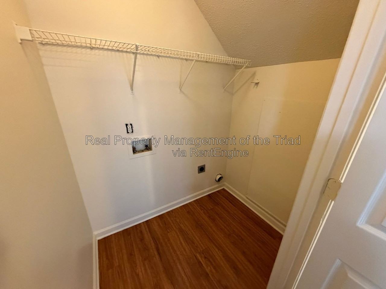 1500 Gatewood Ave #122 - Photo 5 of 18