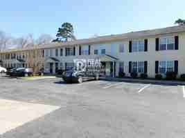featured image of 1500 Gatewood Ave #122
