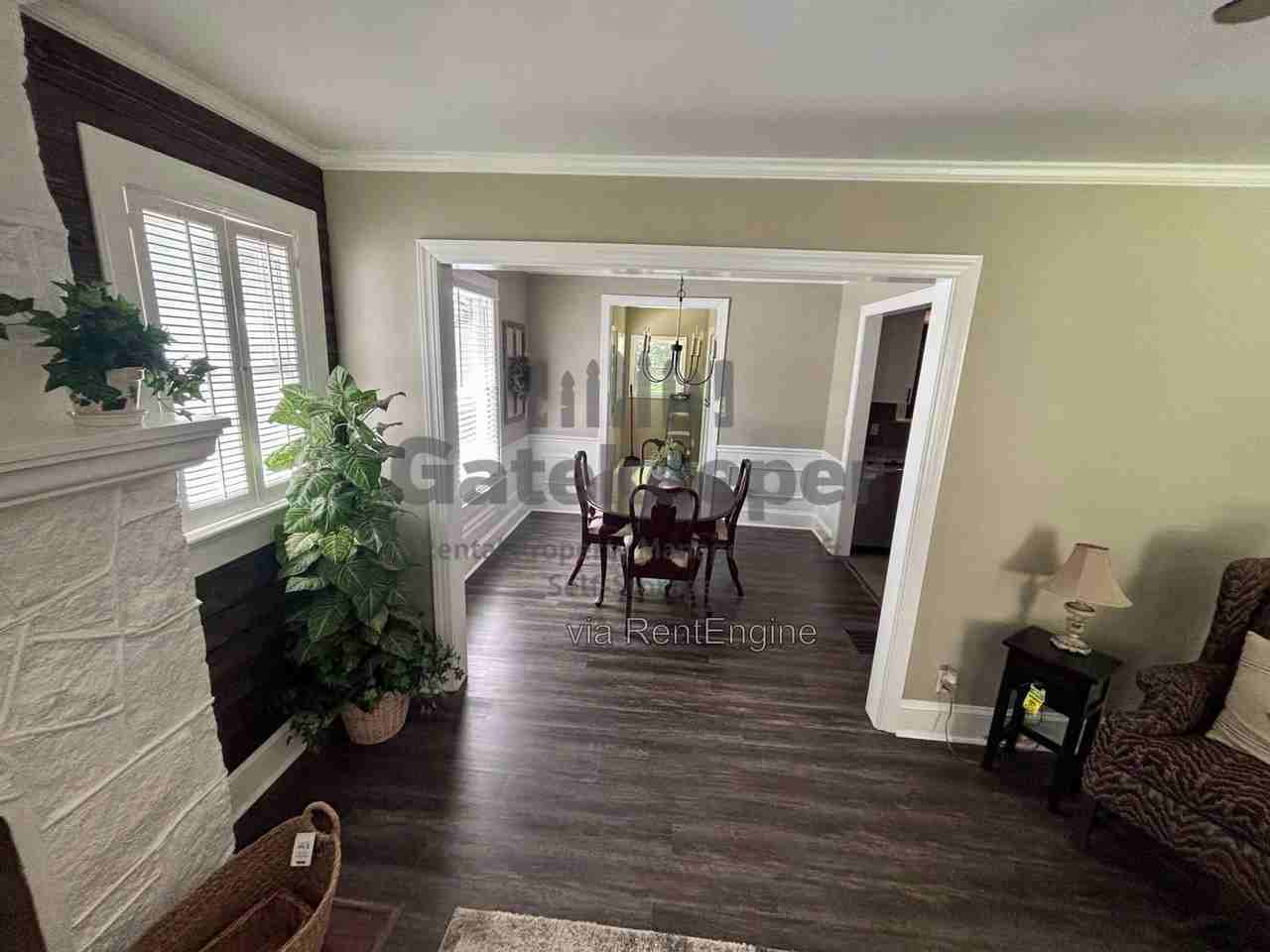4787 Hendrix Dr - Photo 5 of 18