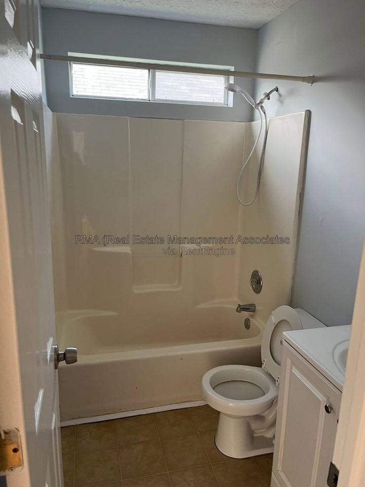 109 Tuscany Ln - Photo 7 of 7