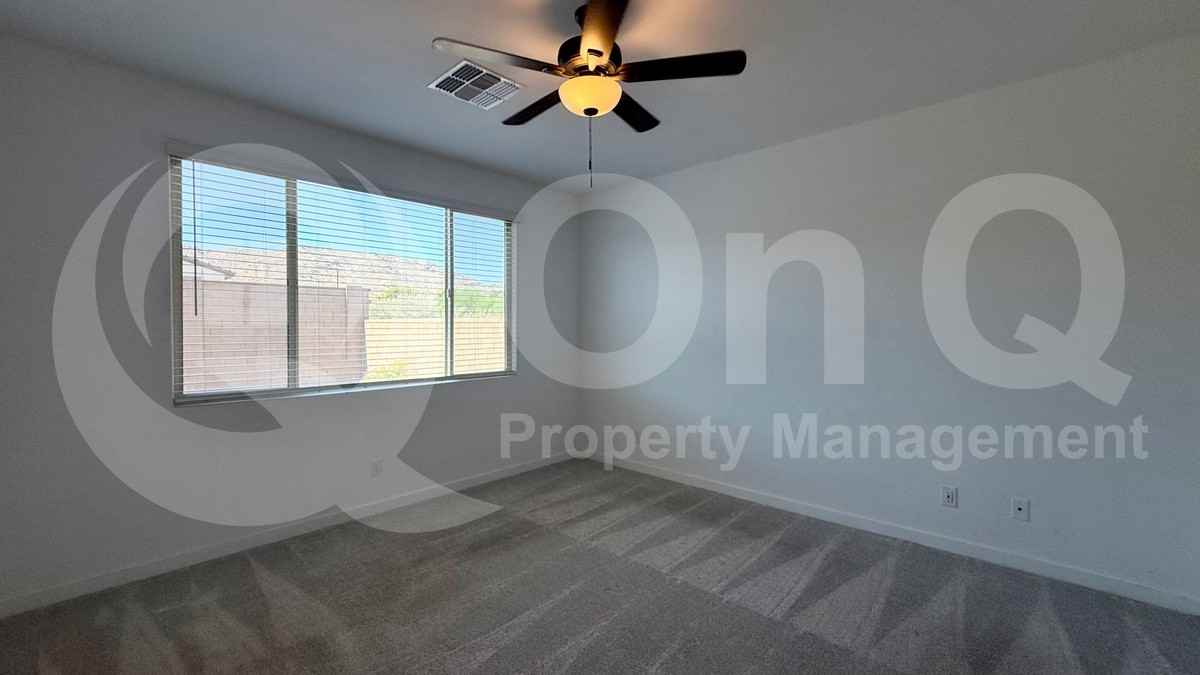 1659 W Paseo Way - Photo 4 of 21