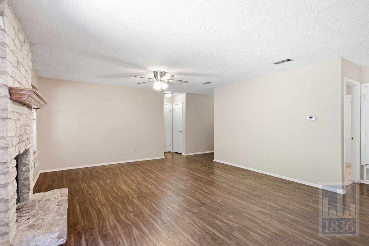 9002 Marsh Dr - Photo 6 of 50