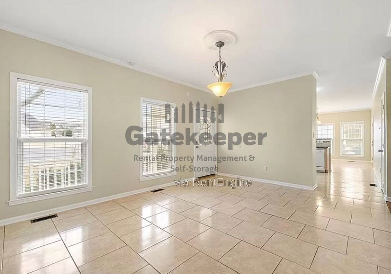 408 St Dunstans Ct - Photo 4 of 32