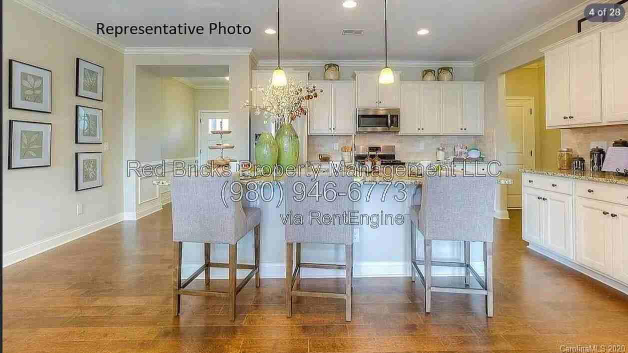 3833 Fairlady Ln - Photo 4 of 28