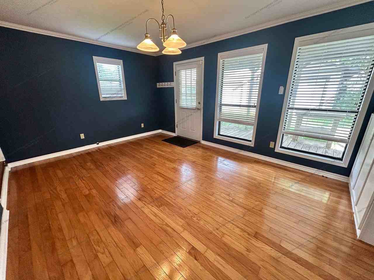 4205 S 17th St - Photo 3 of 19