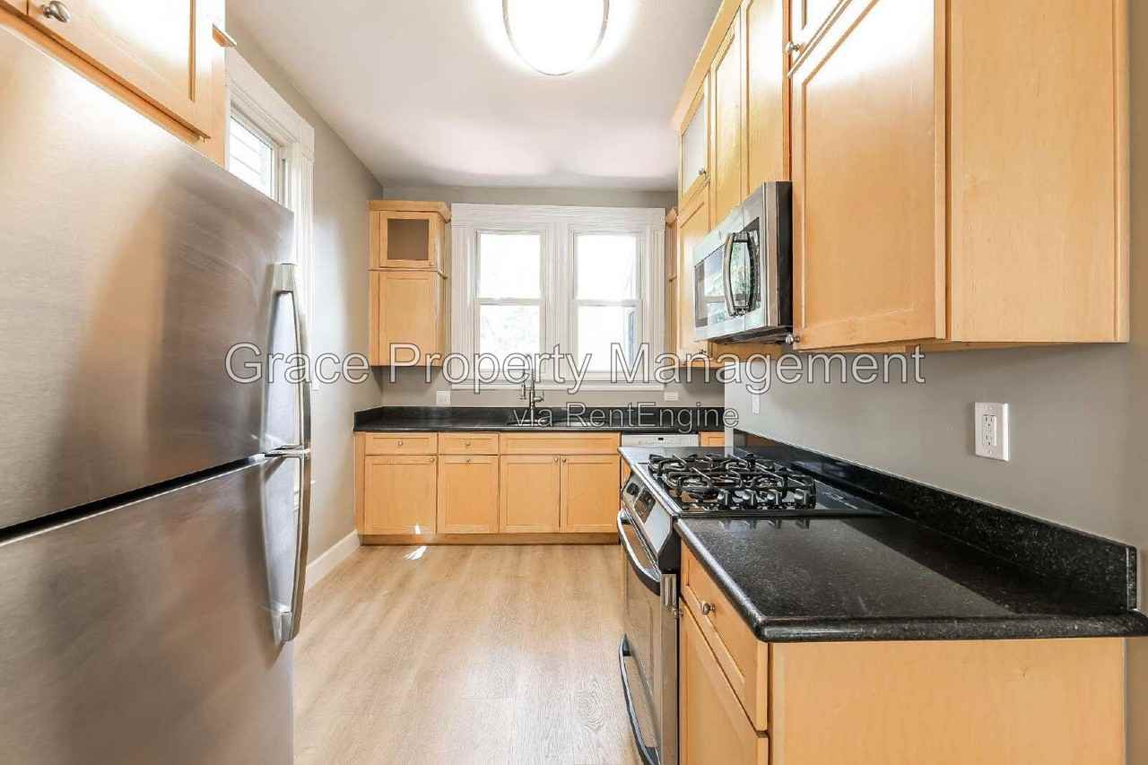 429 S Pearl St - Photo 5 of 15