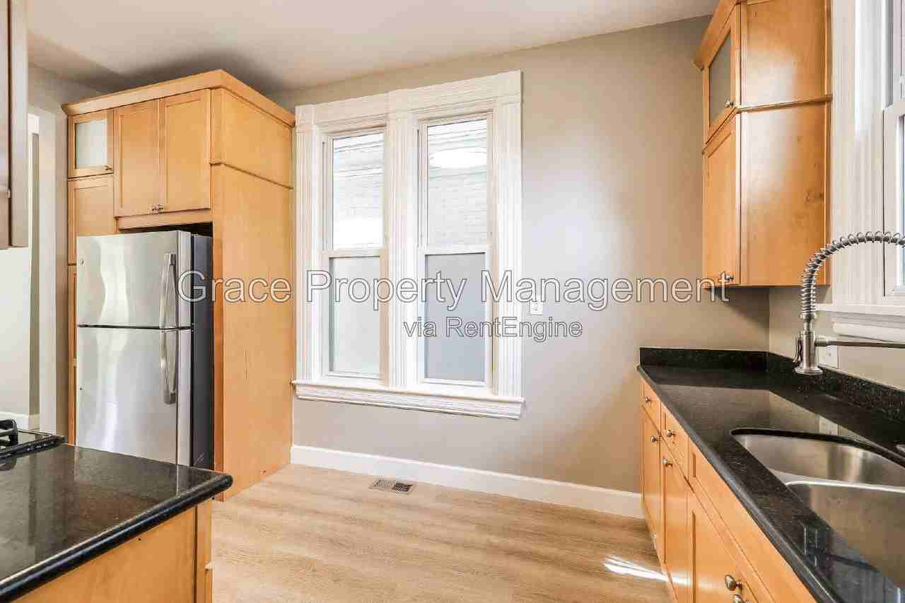 429 S Pearl St - Photo 7 of 15