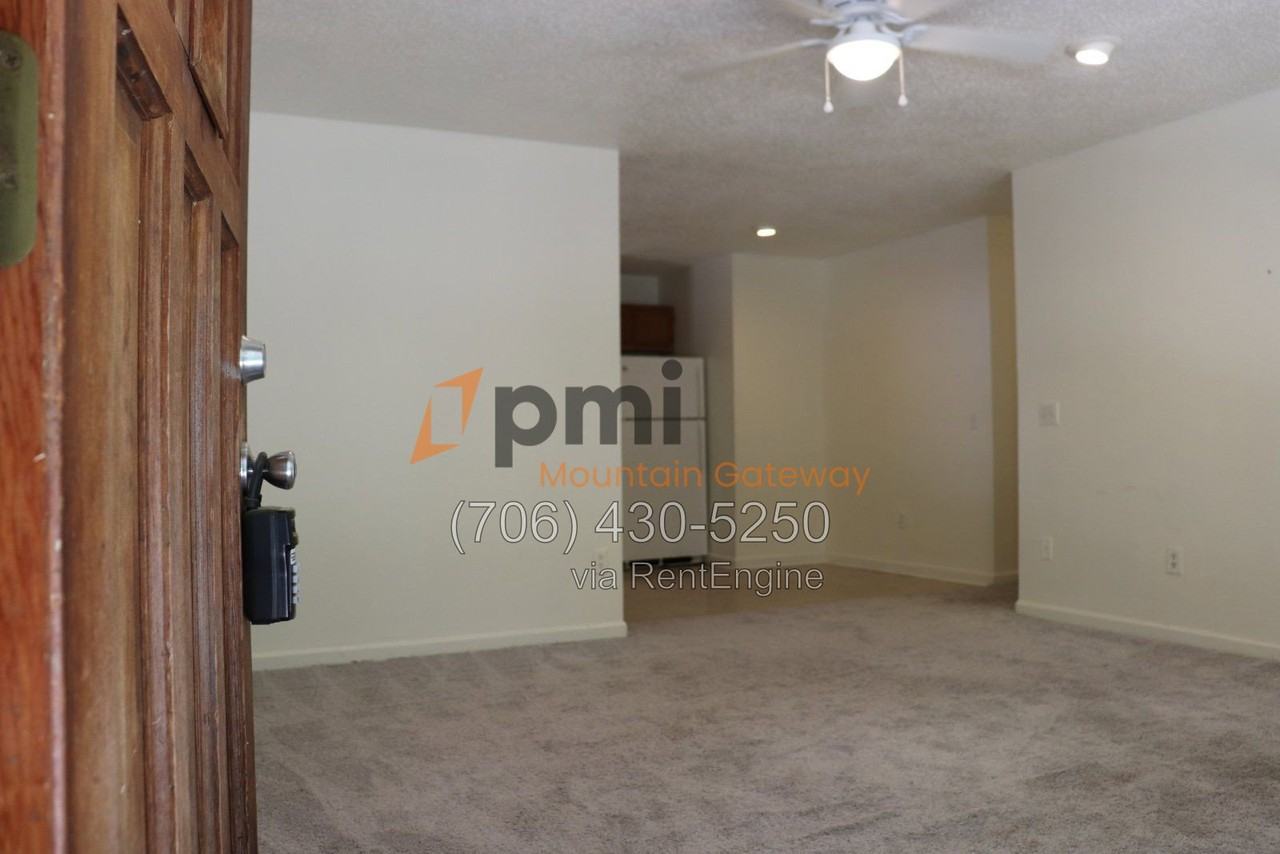 48 Primrose Dr - Photo 2 of 18