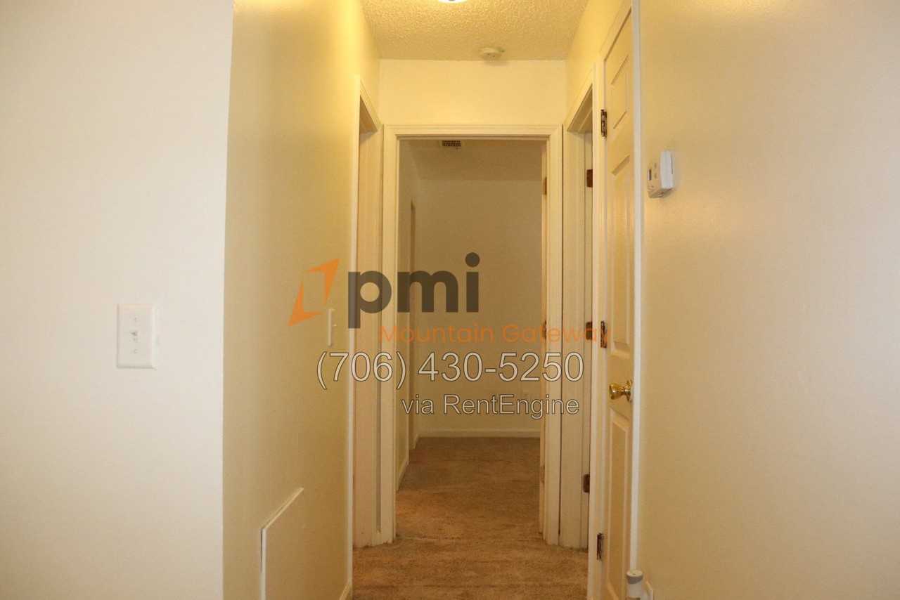48 Primrose Dr - Photo 6 of 18