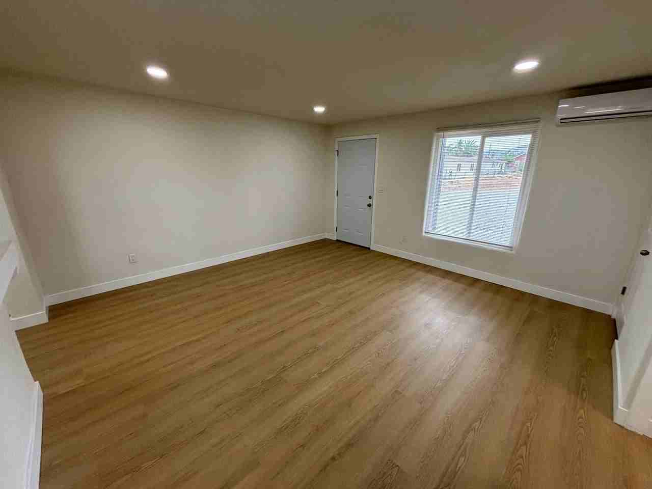 24339 Myers Ave - Photo 3 of 22