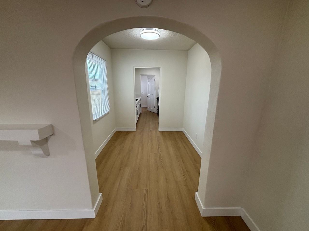 24339 Myers Ave - Photo 6 of 22
