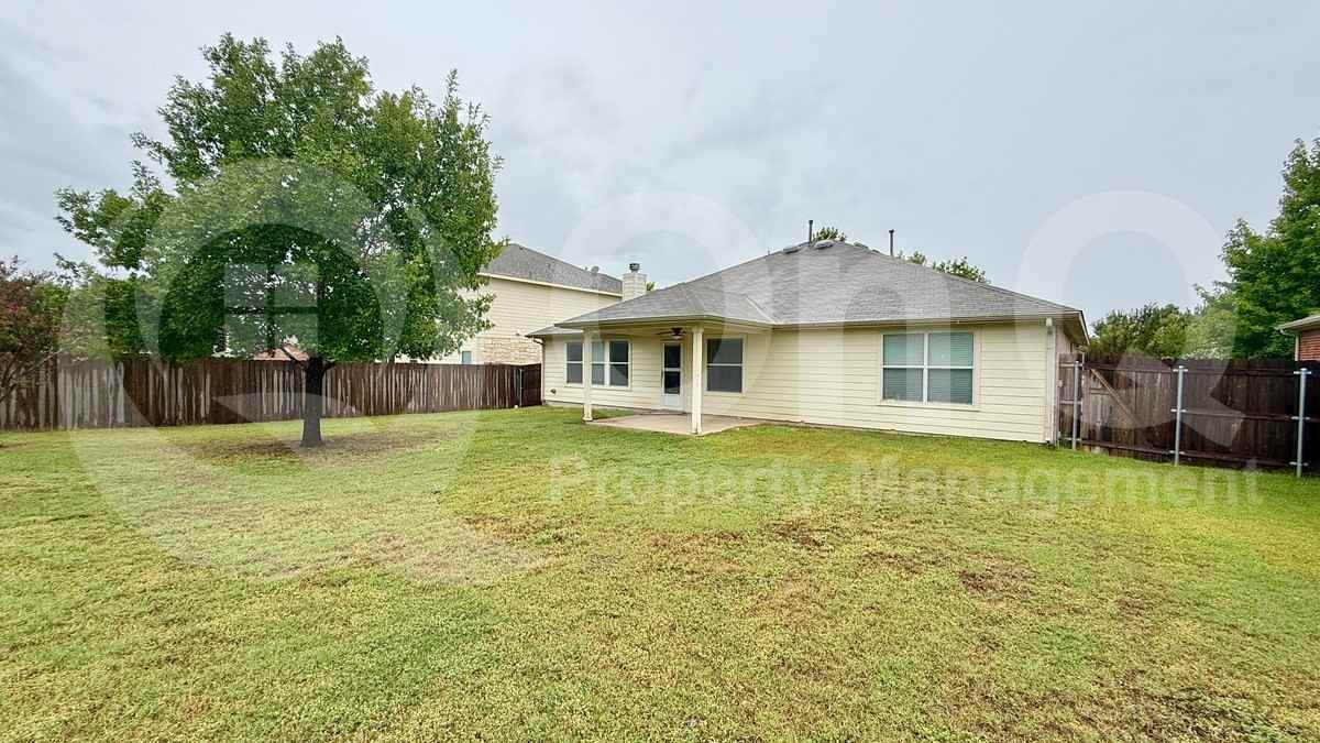 18805 Edinburgh Castle Rd - Photo 4 of 6