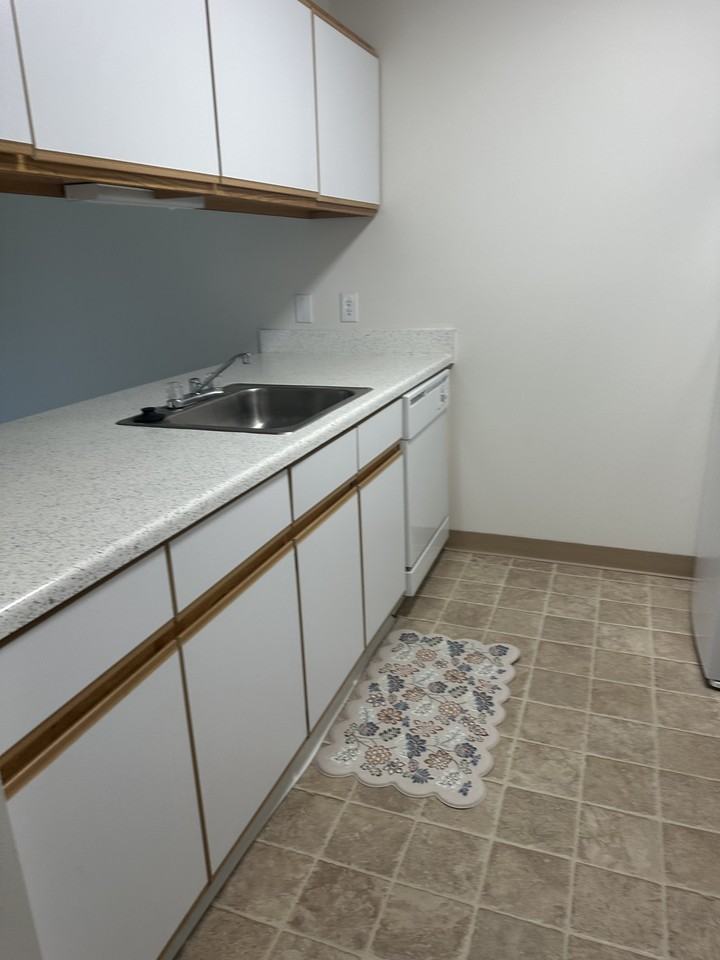 1103 S Latson Rd - Photo 3 of 15