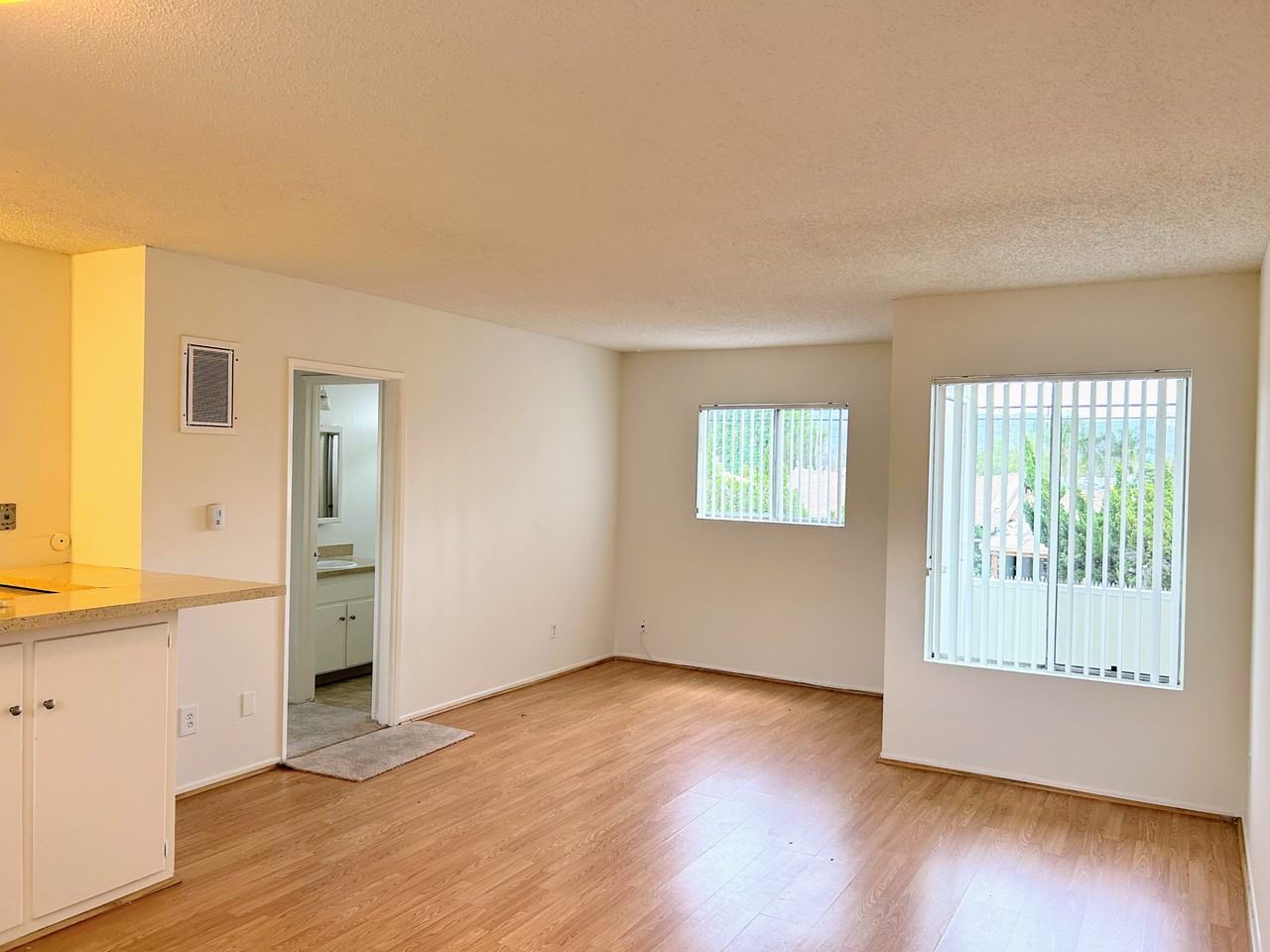 6226 Craner Ave #14 - Photo 2 of 9