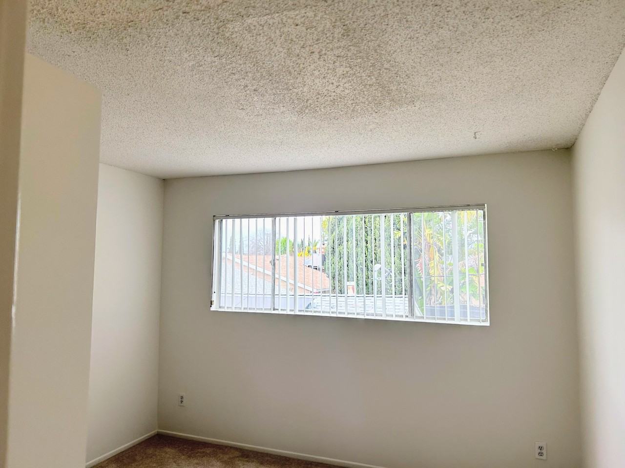6226 Craner Ave #14 - Photo 7 of 9