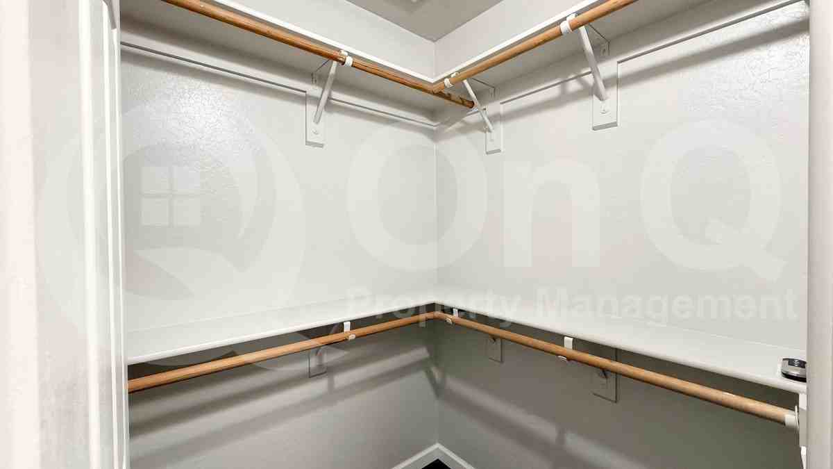 1414 E Grovers Ave #5 - Photo 6 of 15