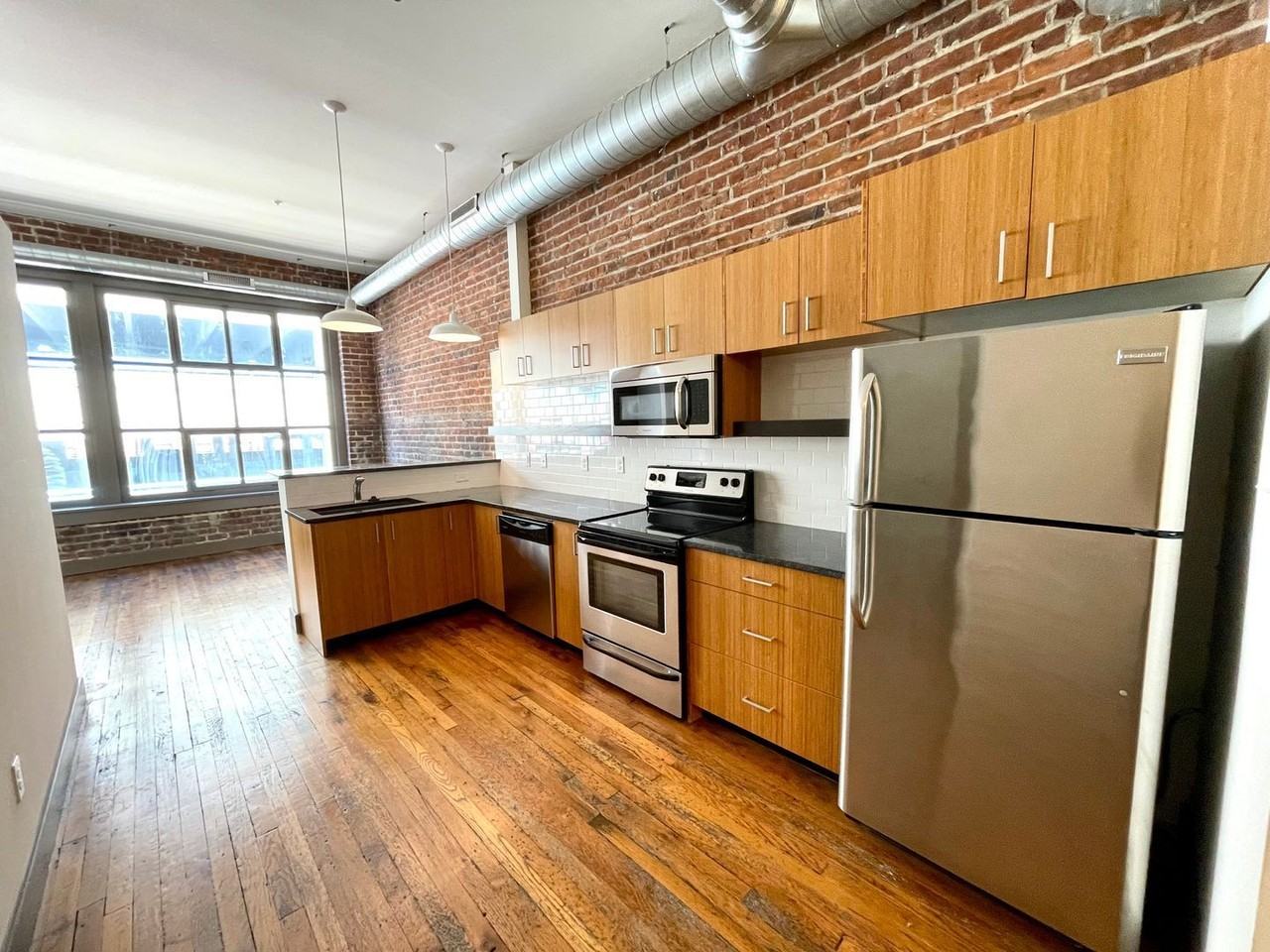 1322 W Broad St #3G - Photo 3 of 11