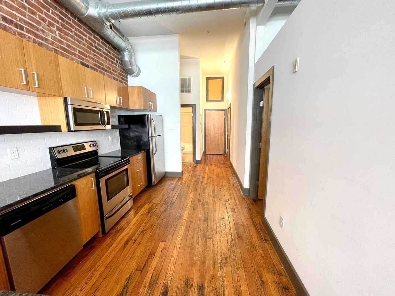 1322 W Broad St #3G - Photo 6 of 11