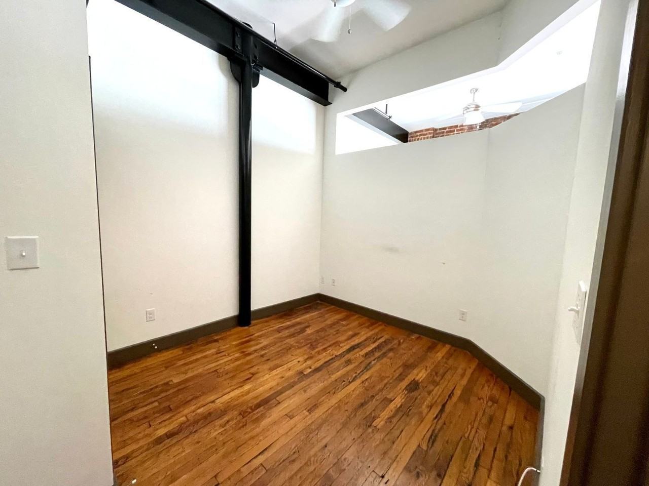 1322 W Broad St #3G - Photo 7 of 11
