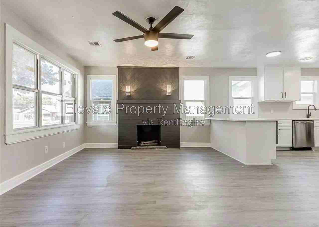 835 Nw Eubanks St - Photo 5 of 16