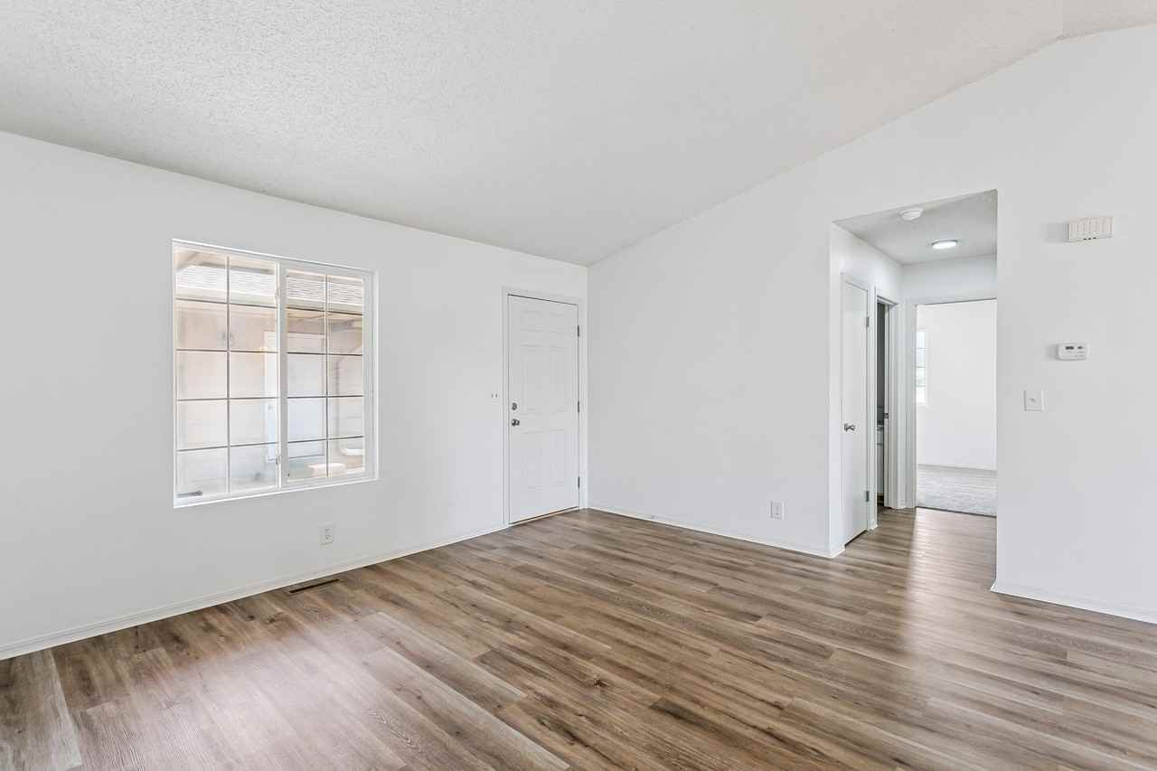 4319 S Elizabeth Ave #4 - Photo 3 of 20