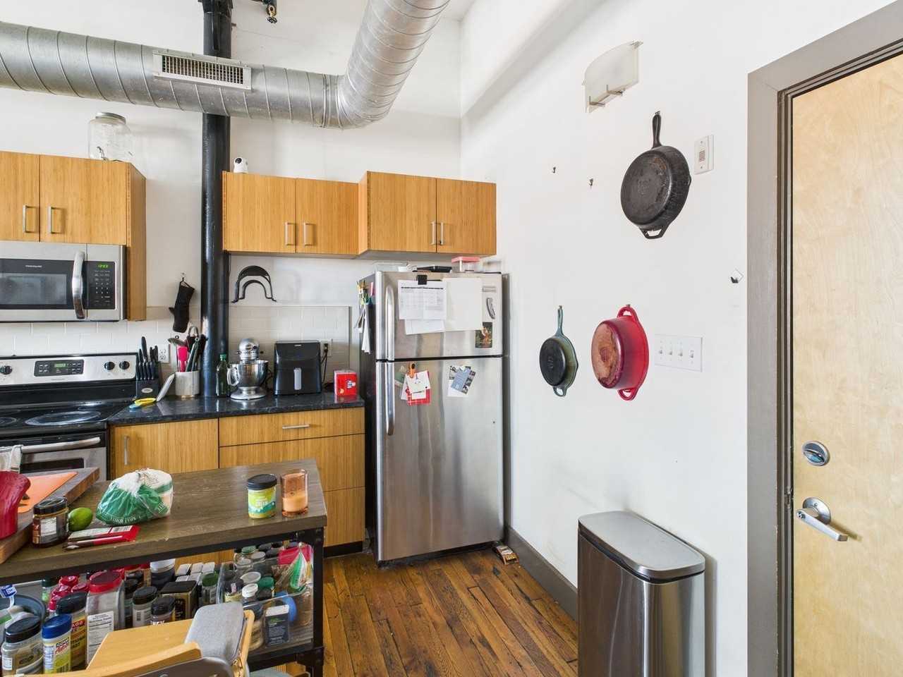 1322 W Broad St #3E - Photo 3 of 8