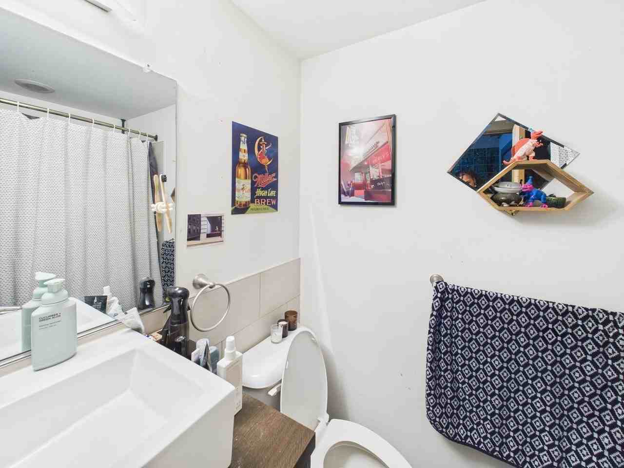 1322 W Broad St #3E - Photo 5 of 8