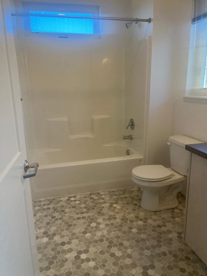 1610 Sw Juniper Ave #1610-101 - Photo 3 of 5