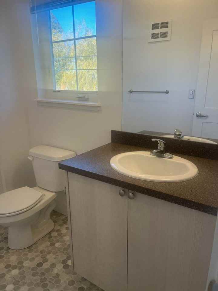 1610 Sw Juniper Ave #1610-101 - Photo 4 of 5