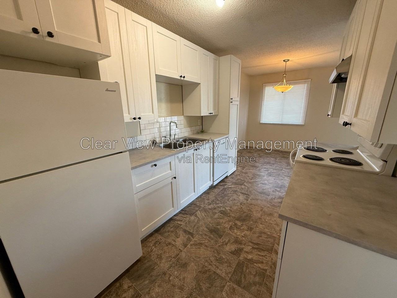 3503 20 Ave S #3 - Photo 5 of 21