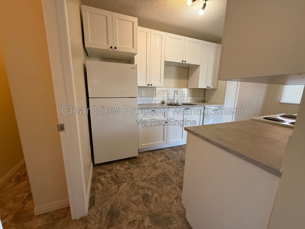 3503 20 Ave S #3 - Photo 6 of 21
