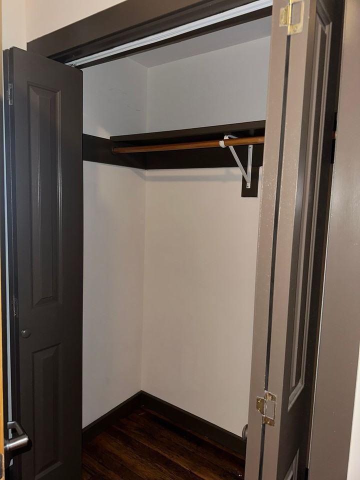 1322 W Broad St #3B - Photo 7 of 16
